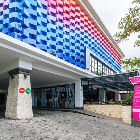 Favehotel Kuta Kartika Plaza Екстер'єр фото